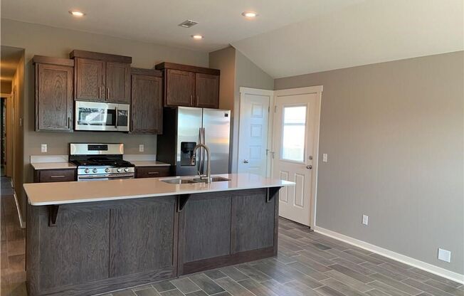 604 W WEYMOUTH