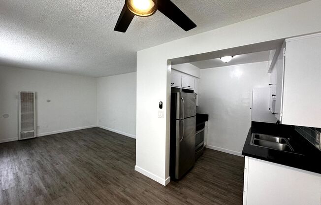 1426 South Point View St.