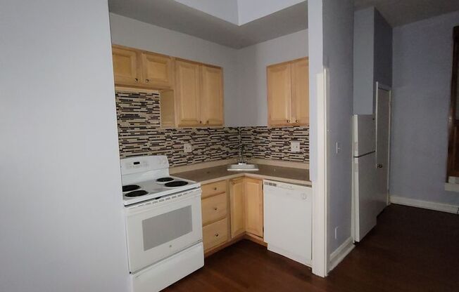 1 bed, 1 bath, 525 sqft, $1,100, Unit Unit A1