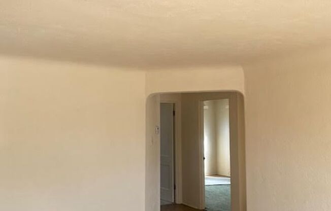 2 beds, 1 bath, $1,350