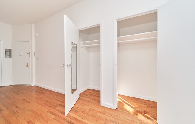 326 E 74 ST
