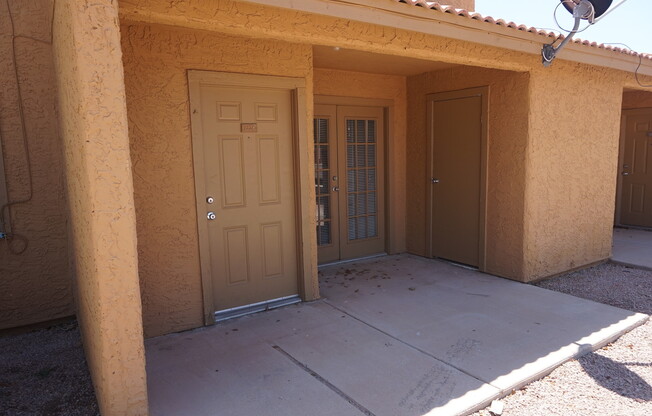 Charming 2 bed 1.5 bath Phoenix townhouse