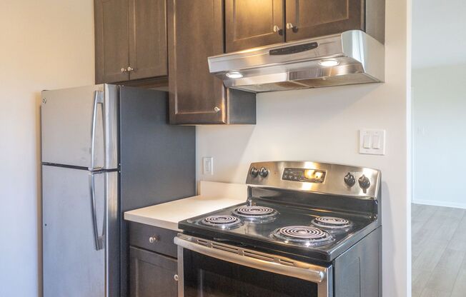 2 beds, 1 bath, $2,599, Unit Meadowsweet - Unit J