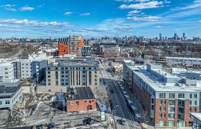 Studio, 1 bath, 550 sqft, $2,700, Unit 307