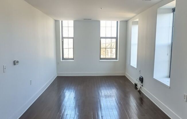 1 bed, 1 bath, 690 sqft, $1,550, Unit 313