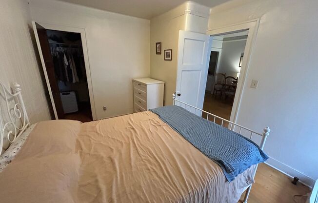 1 bed, 1 bath, $995, Unit 33