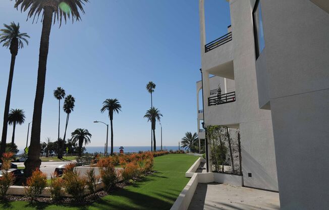 311 Ocean Ave #105 - ULTRAMODERN RENOVATION. OCEAN VIEWS. HUGE PRIVATE PATIO. HIGH-END FIXTURES.