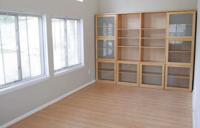 Columbia Contemporary Charmer in a Prime Location! -Columbia, MD
