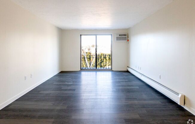 Lakeshore Estates - Newly Remodeled studios, 1, 2 and 3 br Apartment Homes