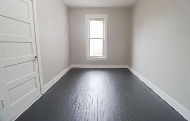 1 bed, 1 bath, 570 sqft, $625, Unit 1515 Franklin Ave