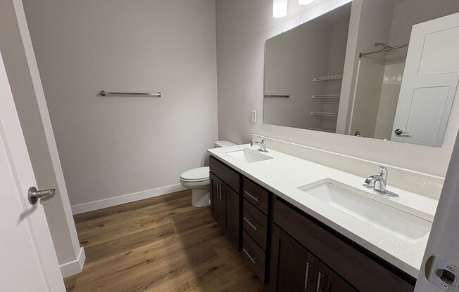 1 bed, 1 bath, 562 sqft, $1,450, Unit 5117-202