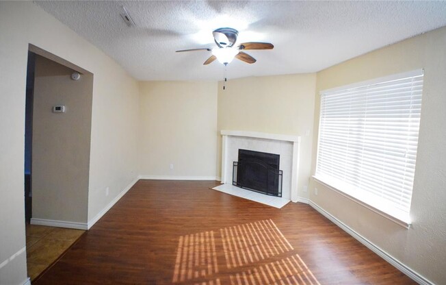 916 CEDAR TERRACE
