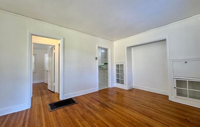 GILLETTE CRESCENT