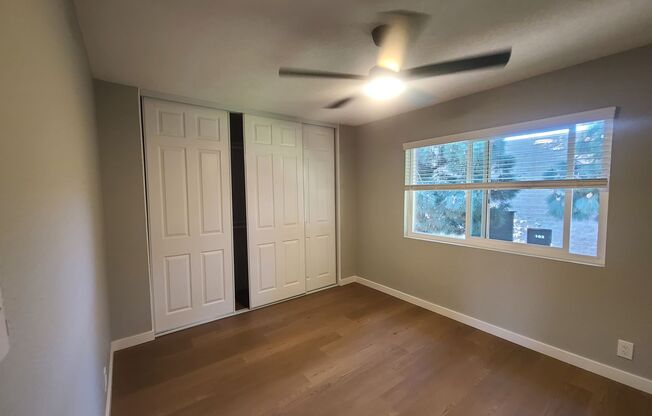 2 beds, 1 bath, 950 sqft, $3,100, Unit 1720-28