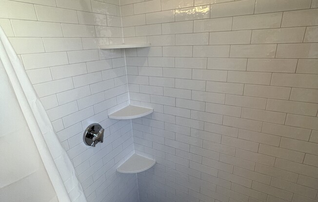 2 beds, 1 bath, $4,195, Unit 6