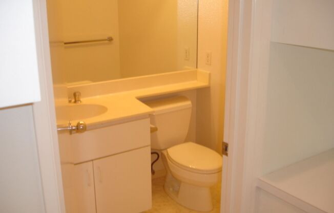 2 beds, 2 baths, $2,950, Unit # 25C