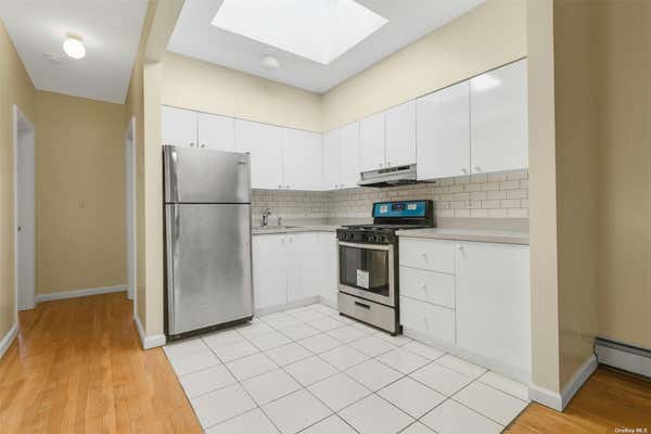 2 beds, 2 baths, $2,500, Unit 3RDFL