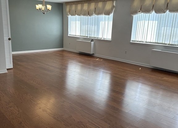 20 HAMMOND POND PKWY
