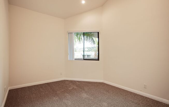 2 beds, 2 baths, 979 sqft, $4,000, Unit 301