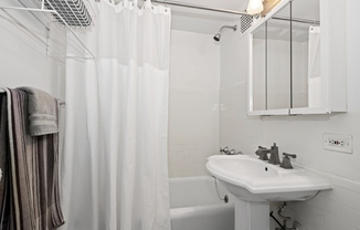 5 TUDOR CITY PL