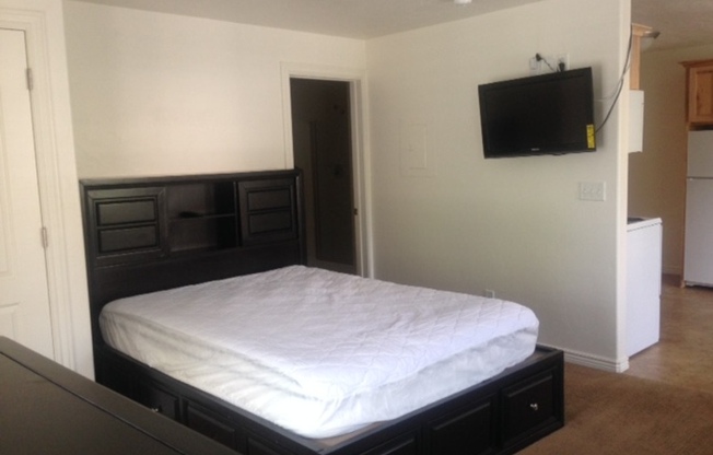 145 E Center Street - 2K