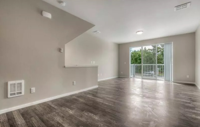 Gorgeous 2 Bedroom 2.5 Bathroom with a Bonus Room !