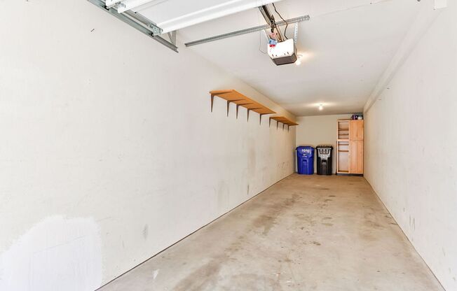 2 beds, 2 baths, $2,900, Unit Apt 104