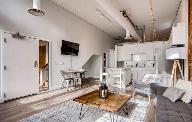 2323 W. 30th Ave