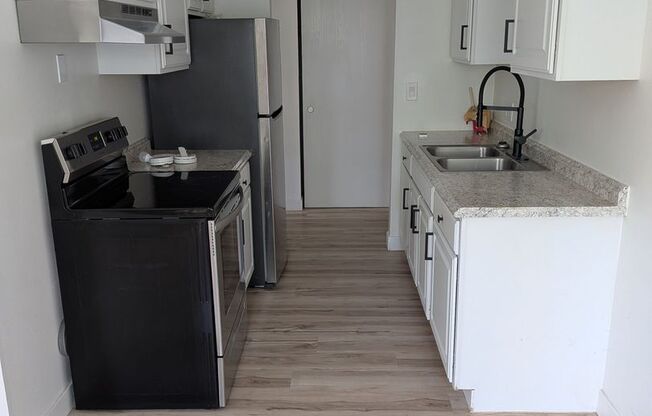 2 beds, 1 bath, 900 sqft, $1,350, Unit Unit 207