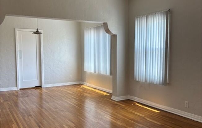 Beautiful spacious and bright apartment in the Pasadena Area