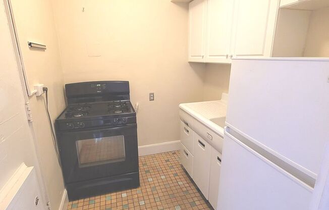 1 bed, 1 bath, $1,045, Unit 407