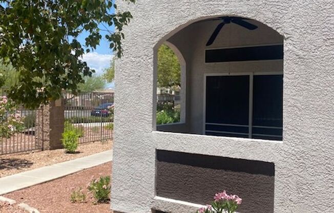 2 beds, 2 baths, $1,795, Unit UNIT 3813