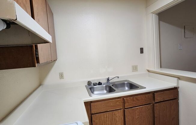 1 bed, 1 bath, 460 sqft, $1,150, Unit 216