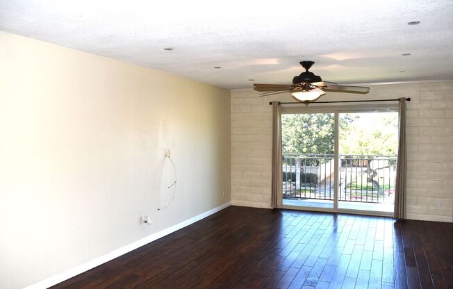 2 beds, 1 bath, $3,300