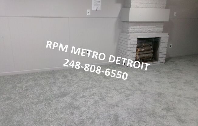 3 beds, 1 bath, $1,595, Unit (OM)