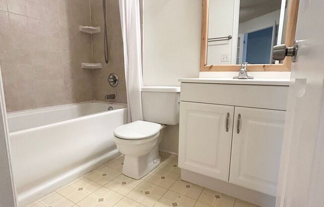 Cozy 2-Bed/2-Bath Boulder Home | Available NOW!