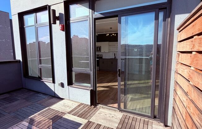 1 bed, 1 bath, 635 sqft, $1,900, Unit Unit 502