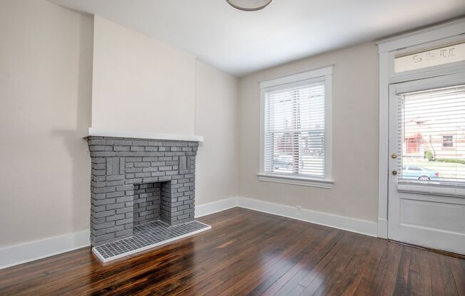 Charming Renovation in the HEART of DOGTOWN!