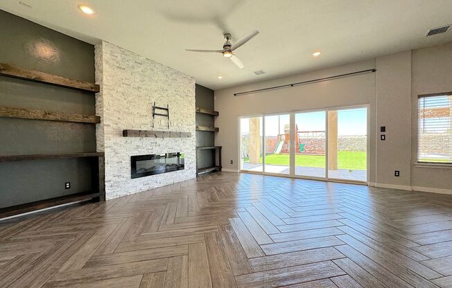 Spacious East El Paso 5 bed Refrig A/C!