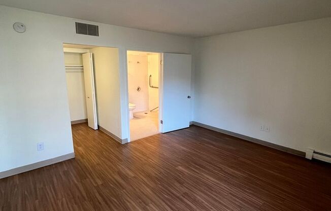 1 bed, 1 bath, 750 sqft, $995, Unit 133W