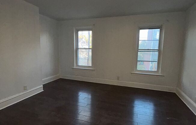 4 beds, 1 bath, $2,200