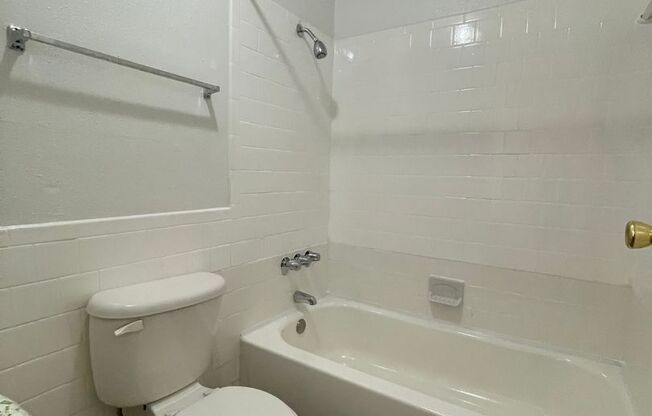 1 bed, 1 bath, 710 sqft, $900, Unit 144