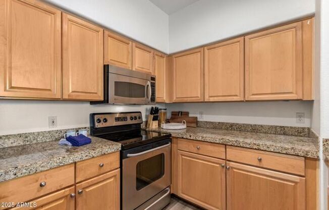 2 beds, 2 baths, $2,195, Unit UNIT 2244