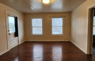 3 beds, 1 bath, $1,895