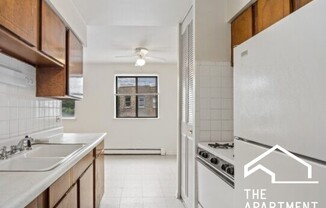 530 W Aldine Ave
