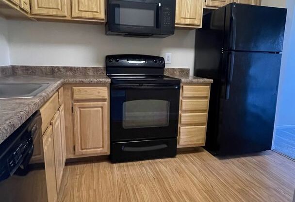 2 beds, 2 baths, 1,000 sqft, $2,175, Unit 14233 #204
