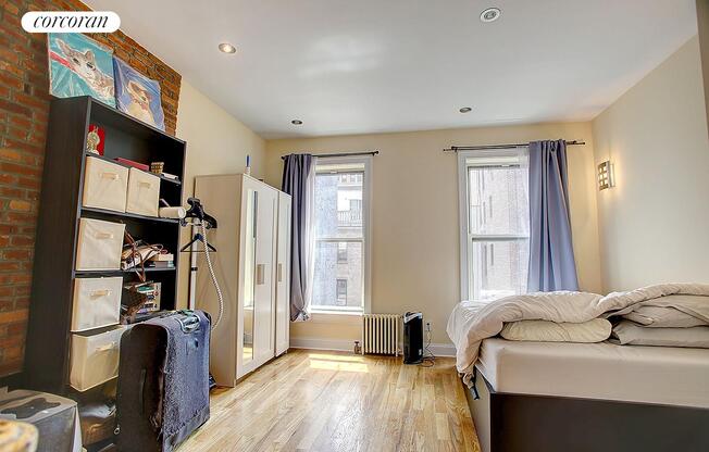 130 W 73 ST