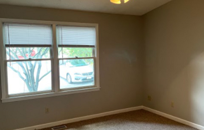 3 beds, 2 baths, $1,860