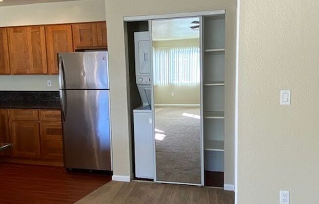 2 beds, 2 baths, 900 sqft, $2,025, Unit 122