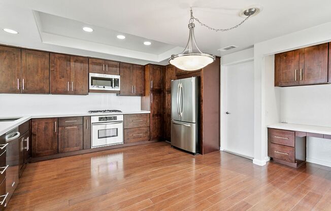 Beautiful Ocean View Condo with Bonus Room!